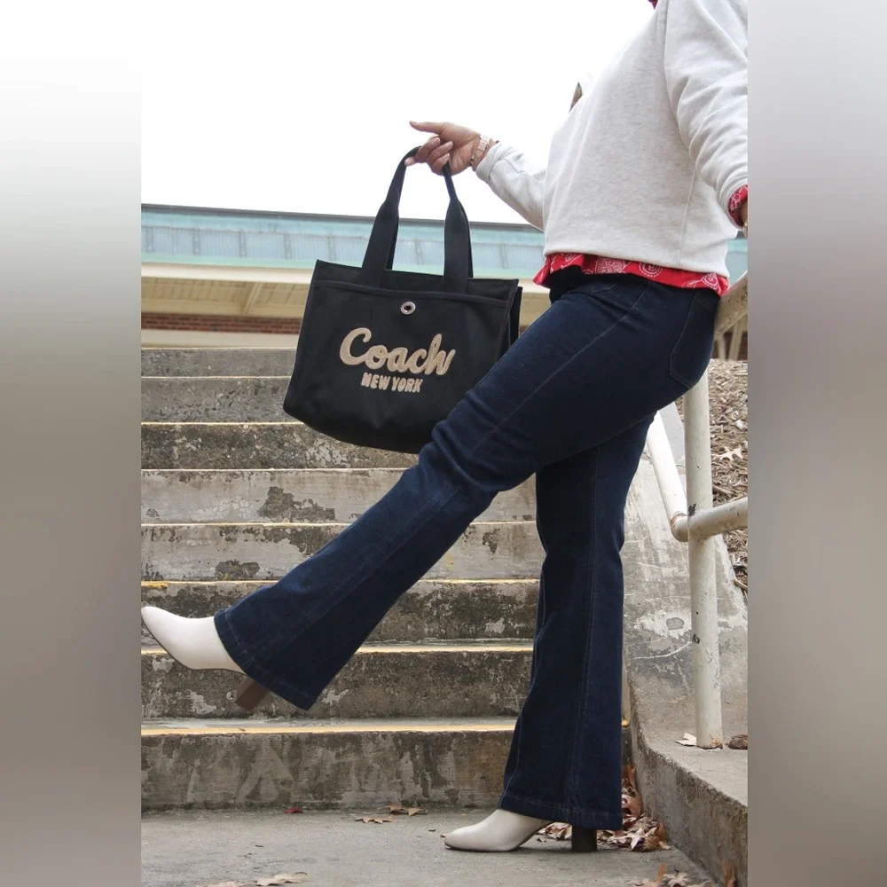 Coach NY Tote Bag - Picture 3 of 7